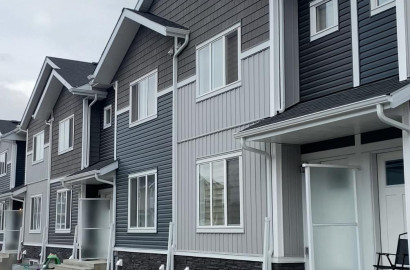 3 Bed 2.5 Bath Townhome - Redstone, NE Calgary